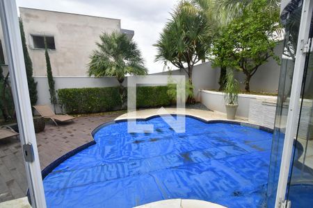 Casa de condomínio à venda com 311m², 4 quartos e 4 vagasPiscina