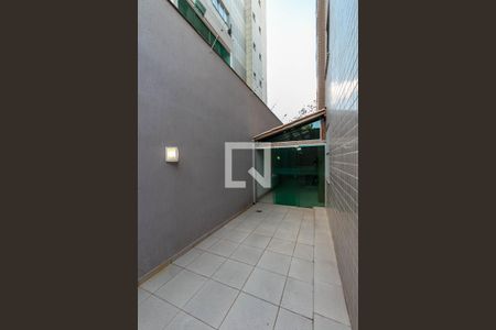 Apartamento à venda com 180m², 3 quartos e 2 vagas Apartamento à venda com 180m², 3 quartos e 2 vagasÁrea Externa