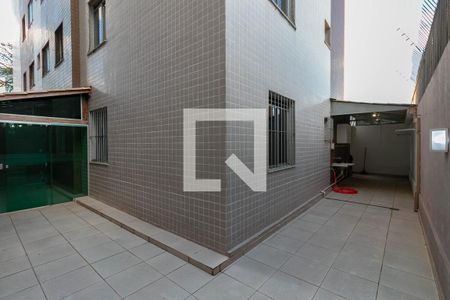 Apartamento à venda com 180m², 3 quartos e 2 vagas Apartamento à venda com 180m², 3 quartos e 2 vagasÁrea Externa