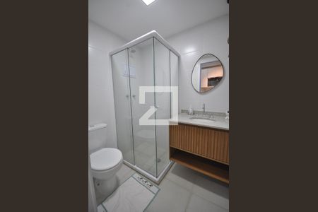 Banheiro de kitnet/studio para alugar com 1 quarto, 26m² em Tucuruvi, São Paulo