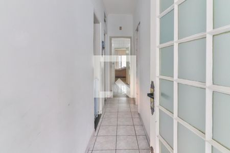 Casa à venda com 262m², 4 quartos e 4 vagas Casa à venda com 262m², 4 quartos e 4 vagasEntrada Serviço