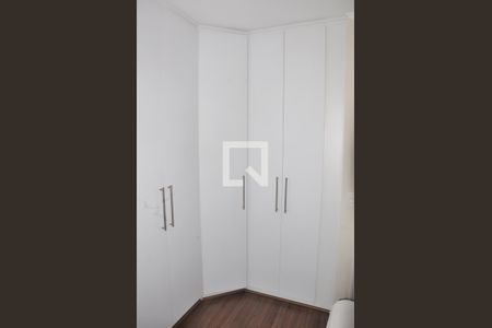 Apartamento à venda com 77m², 3 quartos e 2 vagasQuarto 02