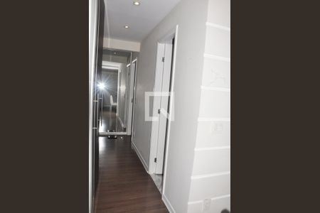 Apartamento à venda com 77m², 3 quartos e 2 vagasCorredor Quartos