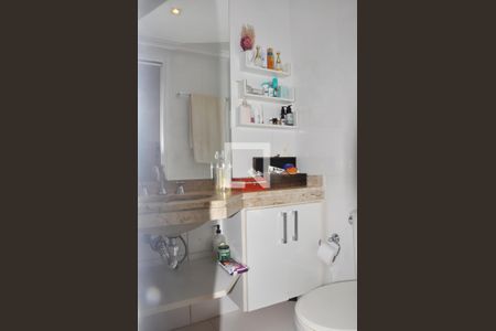 Apartamento à venda com 77m², 3 quartos e 2 vagasBanheiro Quarto 01 Suíte