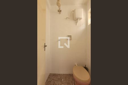 Apartamento para alugar com 68m², 2 quartos e 1 vaga Apartamento para alugar com 68m², 2 quartos e 1 vagaBanheiro de Serviço