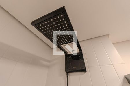 Banheiro de kitnet/studio para alugar com 1 quarto, 25m² em Bela Vista, São Paulo