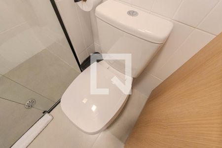 Banheiro de kitnet/studio para alugar com 1 quarto, 25m² em Bela Vista, São Paulo