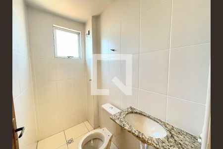 Banheiro social de apartamento à venda com 2 quartos, 108m² em João Pinheiro, Belo Horizonte