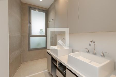 Apartamento à venda com 197m², 3 quartos e 3 vagasBanheiro da Suíte 1