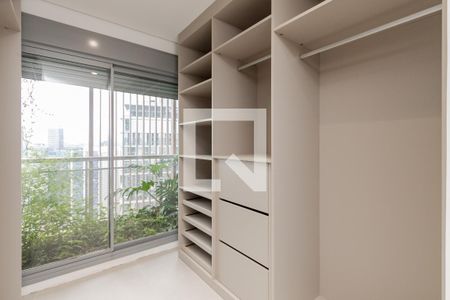 Apartamento à venda com 197m², 3 quartos e 3 vagasCloset da Suíte 1