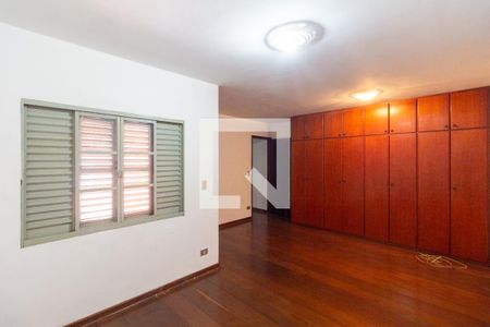 Casa para alugar com 146m², 4 quartos e 5 vagas Casa para alugar com 146m², 4 quartos e 5 vagasQuarto 3