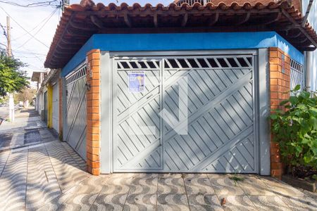 Casa para alugar com 146m², 4 quartos e 5 vagas Casa para alugar com 146m², 4 quartos e 5 vagasFachada