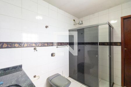 Casa para alugar com 146m², 4 quartos e 5 vagas Casa para alugar com 146m², 4 quartos e 5 vagasQuarto 2 - Banheiro