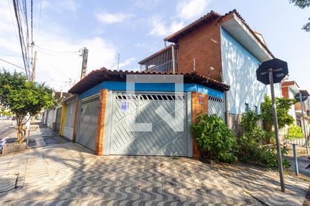 Casa para alugar com 146m², 4 quartos e 5 vagas Casa para alugar com 146m², 4 quartos e 5 vagasFachada