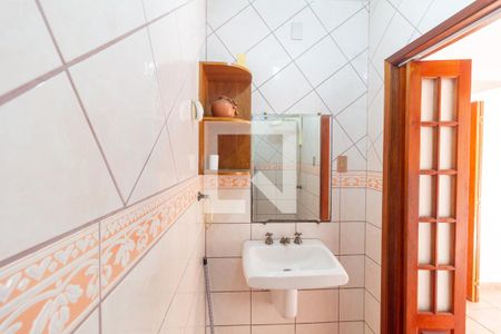 Casa para alugar com 146m², 4 quartos e 5 vagas Casa para alugar com 146m², 4 quartos e 5 vagasQuarto 4 - Banheiro