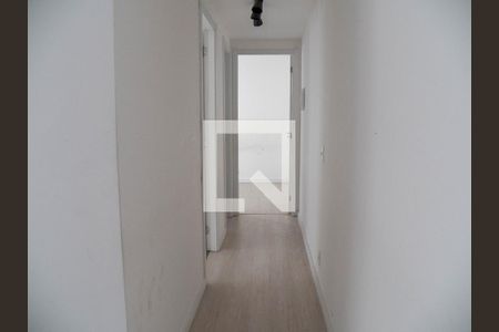Corredor de apartamento para alugar com 2 quartos, 41m² em Vila Zat, São Paulo