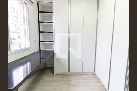 Quarto 1 de apartamento para alugar com 2 quartos, 49m² em Vila Bertioga, São Paulo