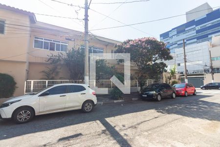 Casa à venda com 350m², 6 quartos e 6 vagas Casa à venda com 350m², 6 quartos e 6 vagasFachada