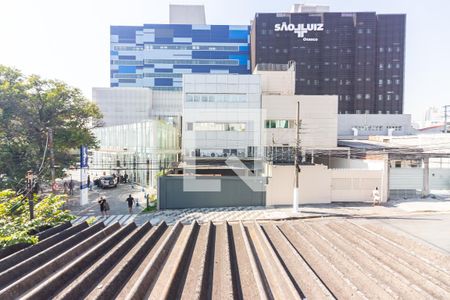 Casa à venda com 350m², 6 quartos e 6 vagas Casa à venda com 350m², 6 quartos e 6 vagasVista