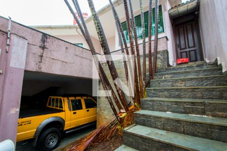 Casa para alugar com 373m², 3 quartos e 5 vagas Casa para alugar com 373m², 3 quartos e 5 vagasEntrada de serviço