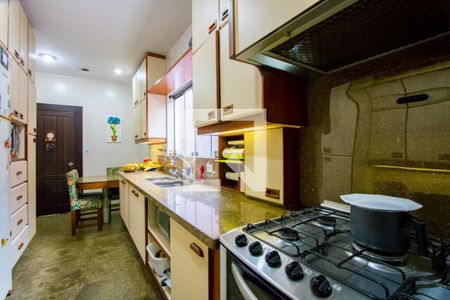 Casa para alugar com 373m², 3 quartos e 5 vagas Casa para alugar com 373m², 3 quartos e 5 vagasCozinha