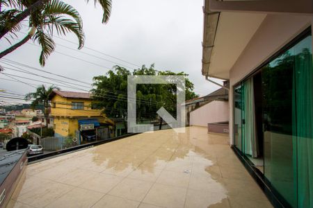 Casa para alugar com 373m², 3 quartos e 5 vagas Casa para alugar com 373m², 3 quartos e 5 vagasVaranda da sala