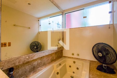 Casa para alugar com 373m², 3 quartos e 5 vagas Casa para alugar com 373m², 3 quartos e 5 vagasBanheiro do quarto 1