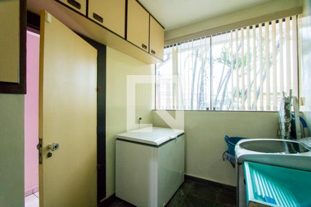 Casa para alugar com 373m², 3 quartos e 5 vagas Casa para alugar com 373m², 3 quartos e 5 vagasÁrea de serviço