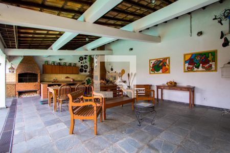 Casa para alugar com 373m², 3 quartos e 5 vagas Casa para alugar com 373m², 3 quartos e 5 vagasEspaço gourmet