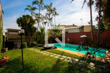 Casa para alugar com 373m², 3 quartos e 5 vagas Casa para alugar com 373m², 3 quartos e 5 vagasPiscina/Jardim