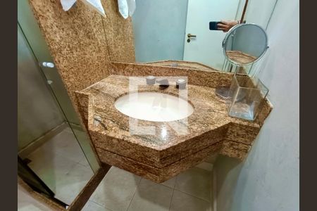 Apartamento à venda com 120m², 2 quartos e 1 vaga Apartamento à venda com 120m², 2 quartos e 1 vagaSuíte 1 banheiro