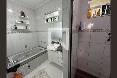 Casa para alugar com 400m², 3 quartos e 5 vagasBanheiro da Suíte 1
