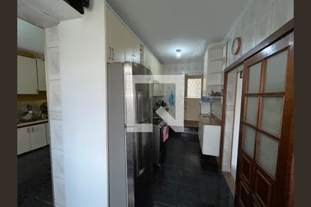 Casa para alugar com 400m², 3 quartos e 5 vagasCozinha