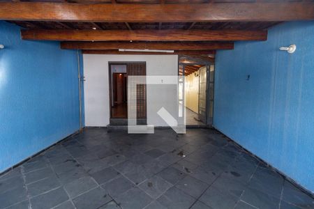 Casa à venda com 300m², 3 quartos e 2 vagas Casa à venda com 300m², 3 quartos e 2 vagasQuarto 2