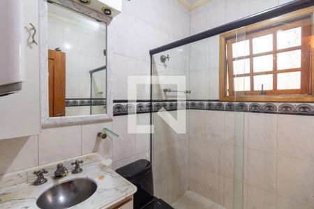 Casa à venda com 300m², 3 quartos e 2 vagas Casa à venda com 300m², 3 quartos e 2 vagasBanheiro Social