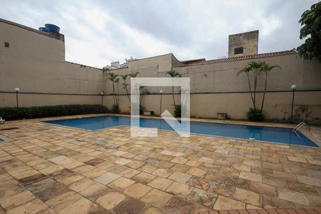 Apartamento à venda com 202m², 2 quartos e 2 vagas Apartamento à venda com 202m², 2 quartos e 2 vagasÁrea comum - Piscina