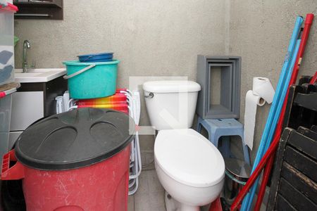 Apartamento à venda com 202m², 2 quartos e 2 vagas Apartamento à venda com 202m², 2 quartos e 2 vagasLavabo do terraço