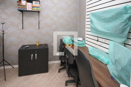 Apartamento à venda com 202m², 2 quartos e 2 vagas Apartamento à venda com 202m², 2 quartos e 2 vagasQuarto de serviço/Escritório