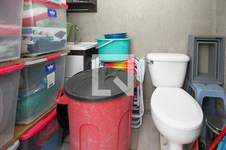 Apartamento à venda com 202m², 2 quartos e 2 vagas Apartamento à venda com 202m², 2 quartos e 2 vagasLavabo do terraço