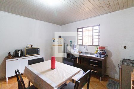 Casa à venda com 126m², 2 quartos e 2 vagasCozinha