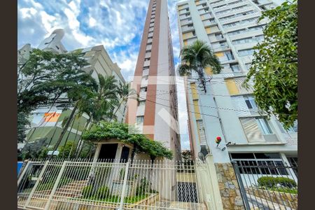 Apartamento à venda com 67m², 2 quartos e 1 vaga Apartamento à venda com 67m², 2 quartos e 1 vagaFachada