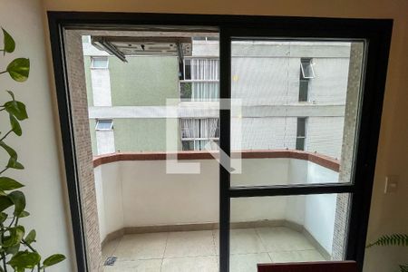 Varanda de apartamento à venda com 2 quartos, 67m² em Pinheiros, São Paulo