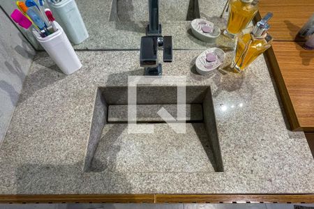 Apartamento à venda com 67m², 2 quartos e 1 vaga Apartamento à venda com 67m², 2 quartos e 1 vagaBanheiro