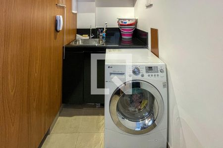 Apartamento à venda com 67m², 2 quartos e 1 vaga Apartamento à venda com 67m², 2 quartos e 1 vagaLavanderia