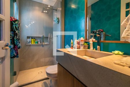 Apartamento à venda com 200m², 4 quartos e 3 vagasBanheiro da Suíte 1