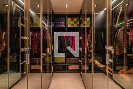 Apartamento à venda com 200m², 4 quartos e 3 vagasSuíte 2