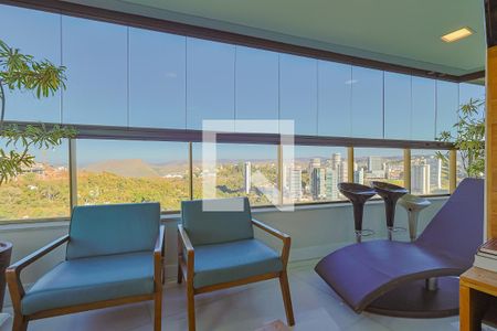 Apartamento à venda com 278m², 4 quartos e 4 vagasVaranda da Sala