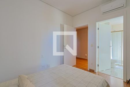 Apartamento à venda com 278m², 4 quartos e 4 vagasSuíte 4