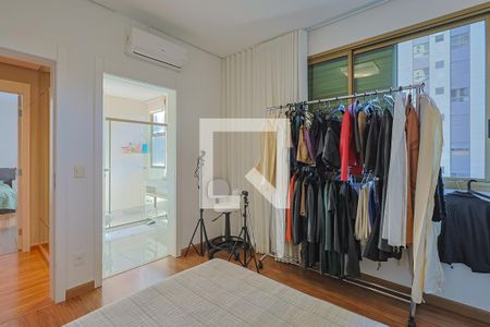 Apartamento à venda com 278m², 4 quartos e 4 vagasSuíte 4