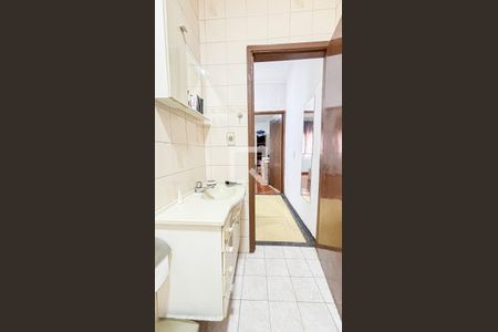 Casa à venda com 189m², 3 quartos e 2 vagas Casa à venda com 189m², 3 quartos e 2 vagasBanheiro